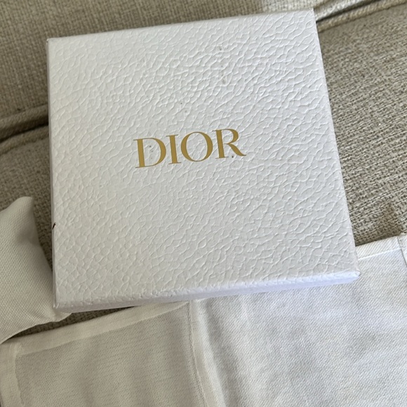 Dio(r)evolution Bracelet Set - Picture 12 of 12